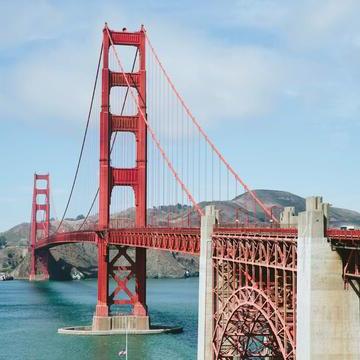 Golden Gate Bridge.